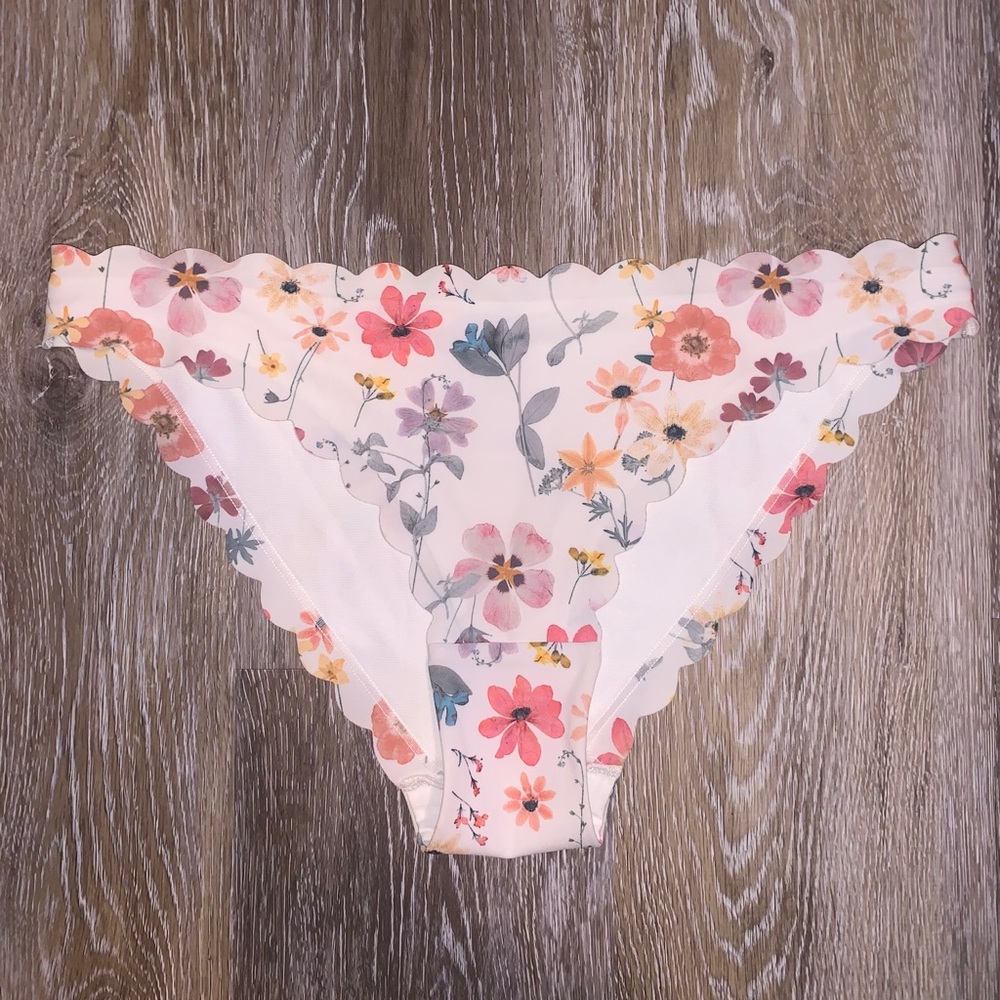 Floral bikini bottoms